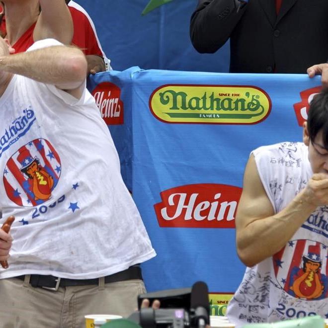 Hot dog-eating champs Joey Chestnut and Takeru Kobayashi will go head-to head in a Netflix special